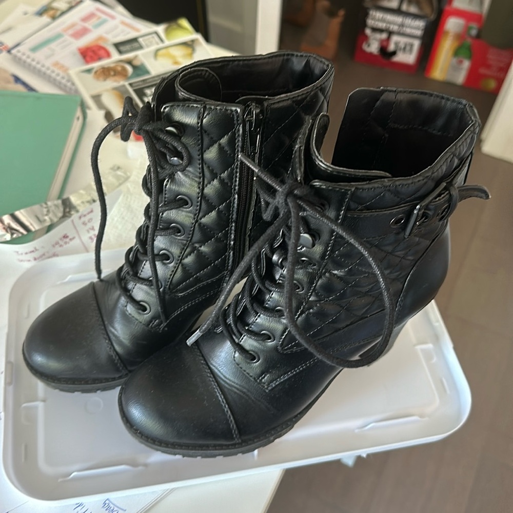 Guess heel booties